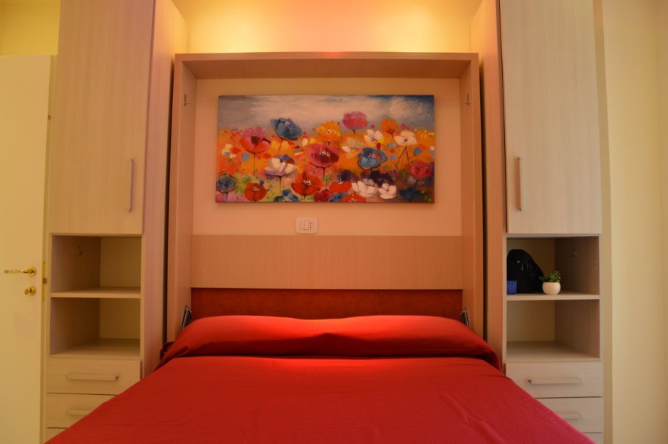 Camera con Letto Matrimoniale bagno privato e cucinotto in camera tariffa Euro 55,00 a notte